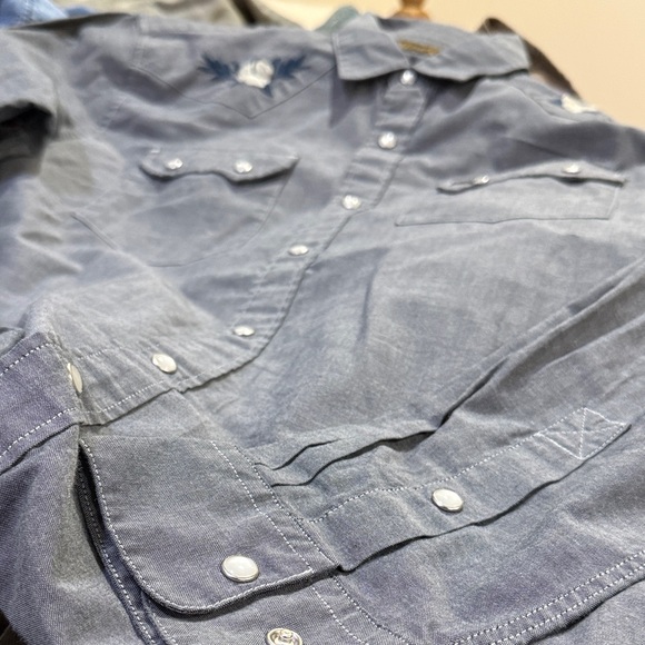 Howler Brothers - Rare -  Gray Floral Embroidered Shirt - size MEDIUM /NWOT - Picture 6 of 6